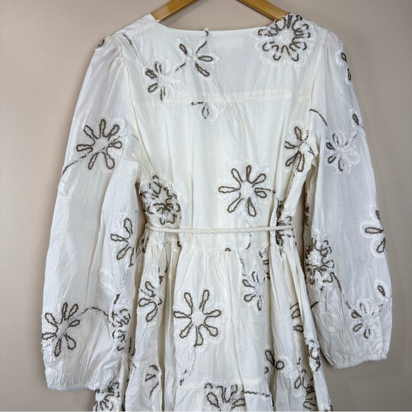 Camellia Embroidered Mini Dress Cream Tunic Style with Floral Embroidery Size M - Picture 7 of 14